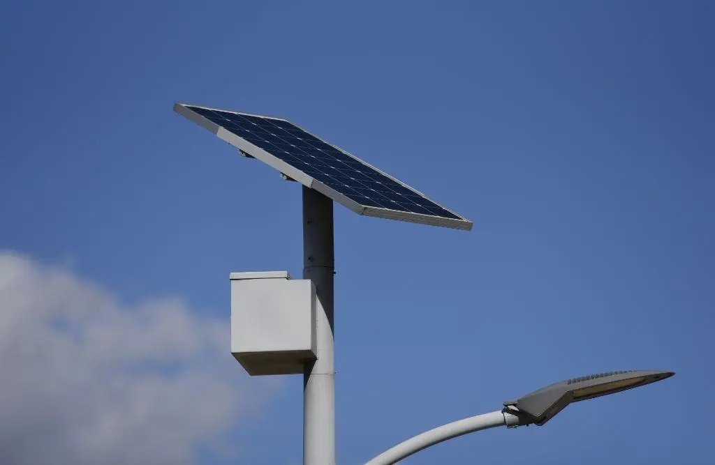 Split type of solar street light